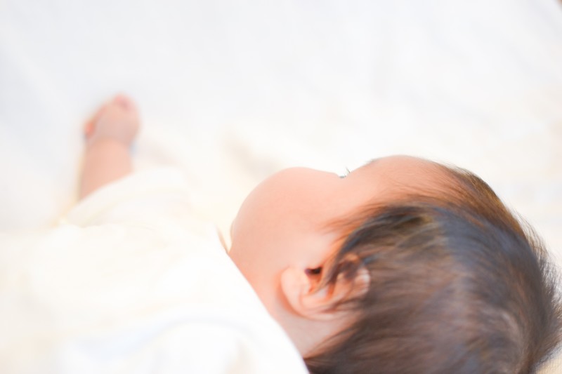 混合育児の赤ちゃんの寝かしつけのコツ！寝ないときはおしゃぶりOK？